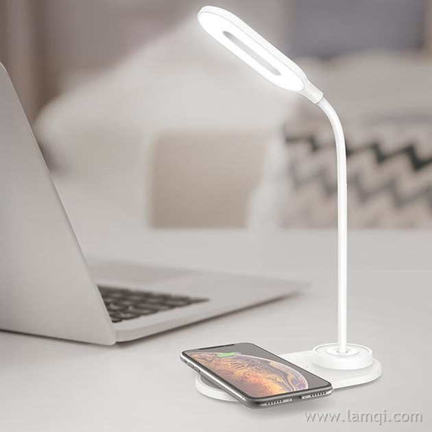 无线充护眼台灯